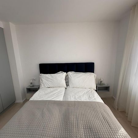 Cosy Staycation Тирана Екстер'єр фото